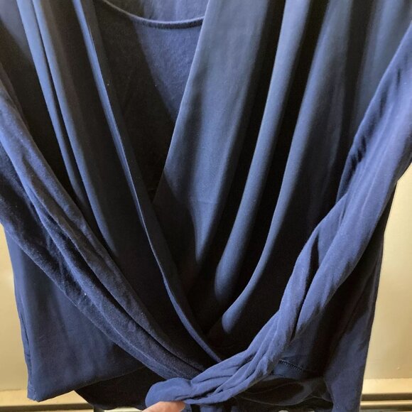 White House Black Market WHBM Navy Drape Crossover Front Blouse Size Small - Picture 4 of 12